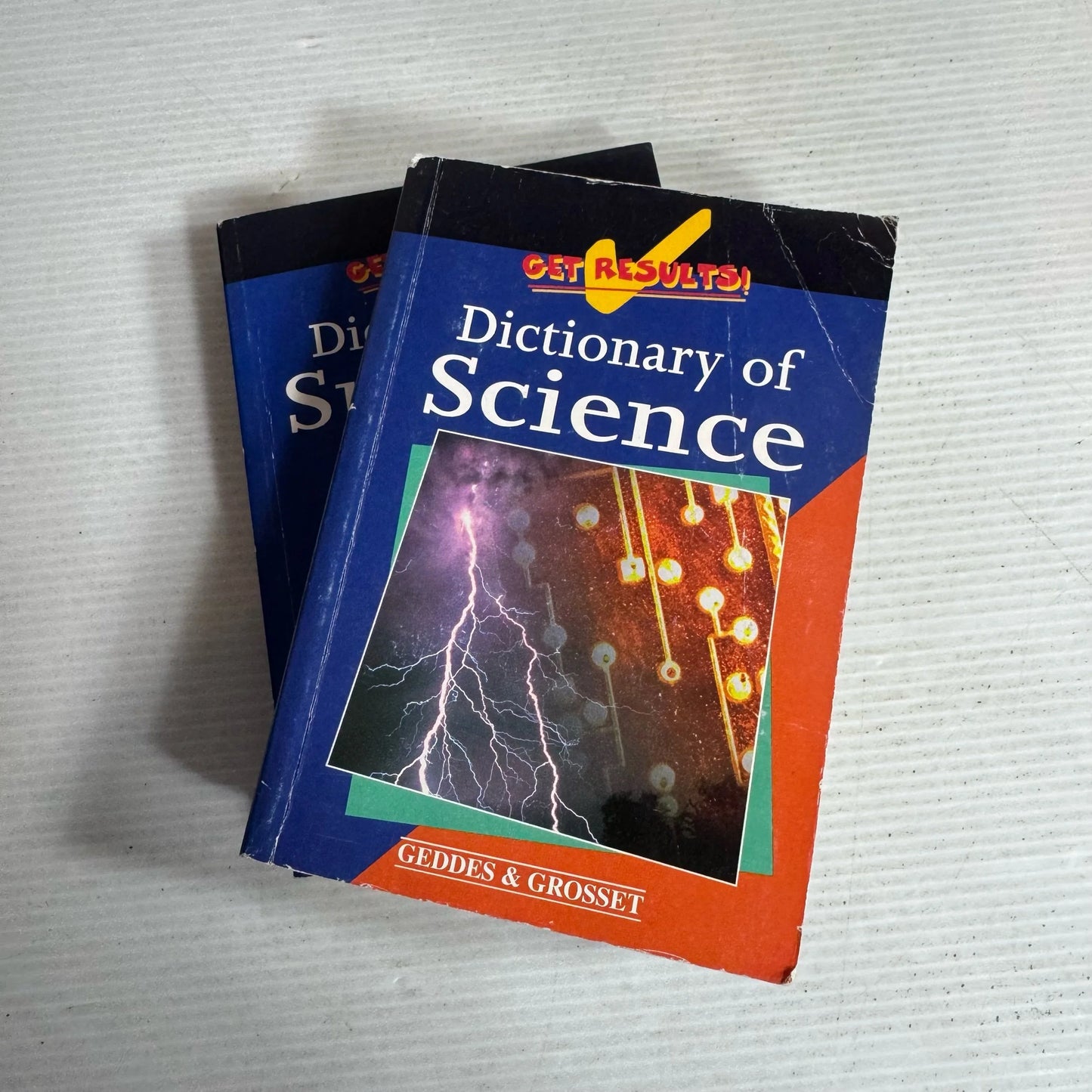 Dictionary of Science & Dictionary of Spelling Book Bundle x 2 - Geddes & Crosset