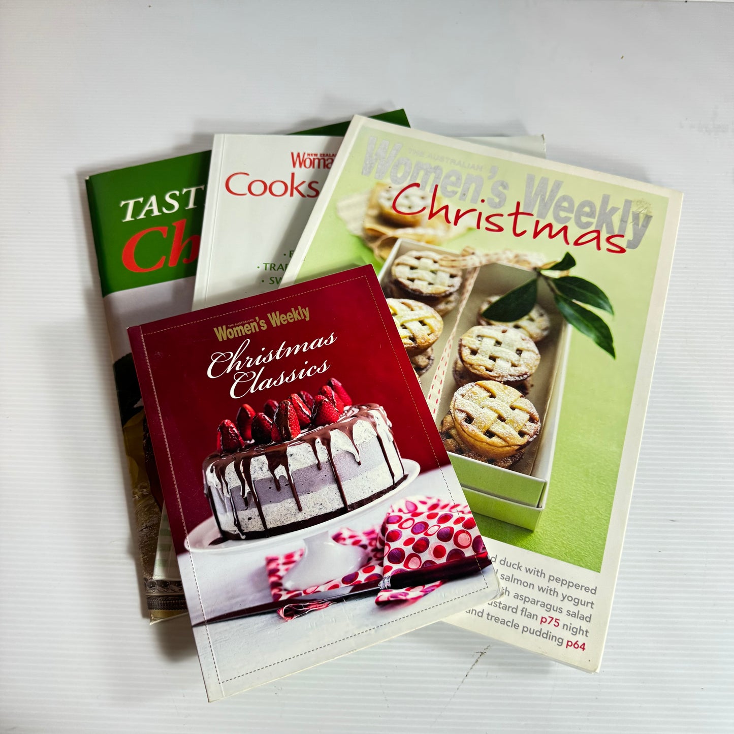Christmas Cookbook Bundle x 4 Books (3247)