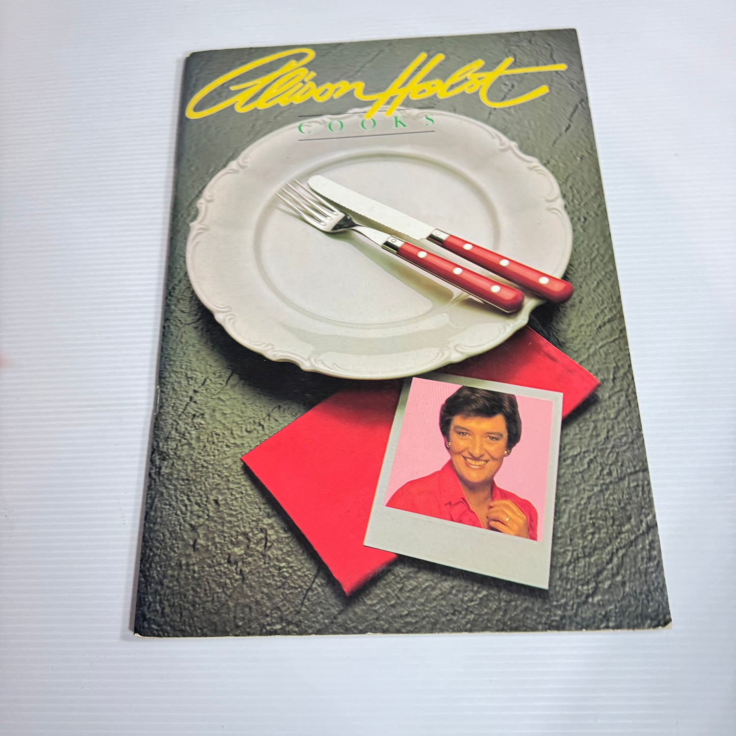 Alison Holst Vintage Cookbook Bundle x 4 : Alison Holst Cooks, Cooking Class I & II, Kitchen Diary Vol. 3(3312)