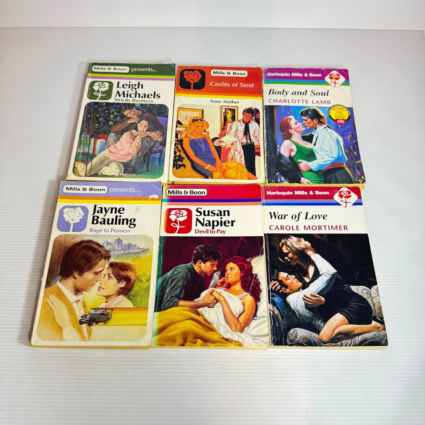 Mills & Boon Vintage Book Bundle 6 x Books - Mix Themes (2358)
