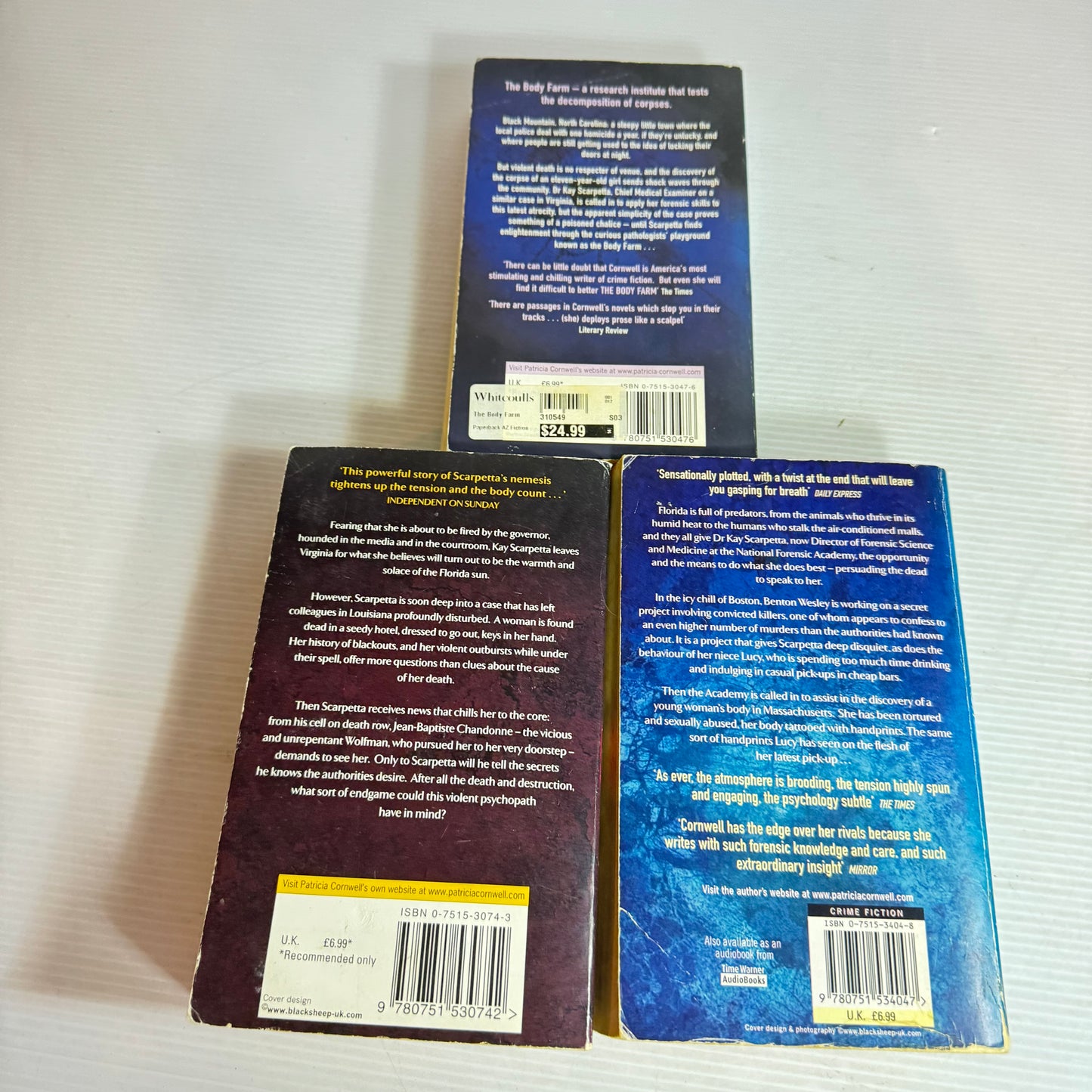 Patricia Cornwell Small Book Bundle x 3 : The Body Farm, Predator, Blow Fly  (2881)