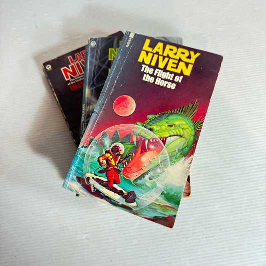 Larry Niven Book Bundle x 3 Books : Tales of Know Space, Oath of Fealty, The Flight of the Horse (Vintage 1980-1986) (2016)