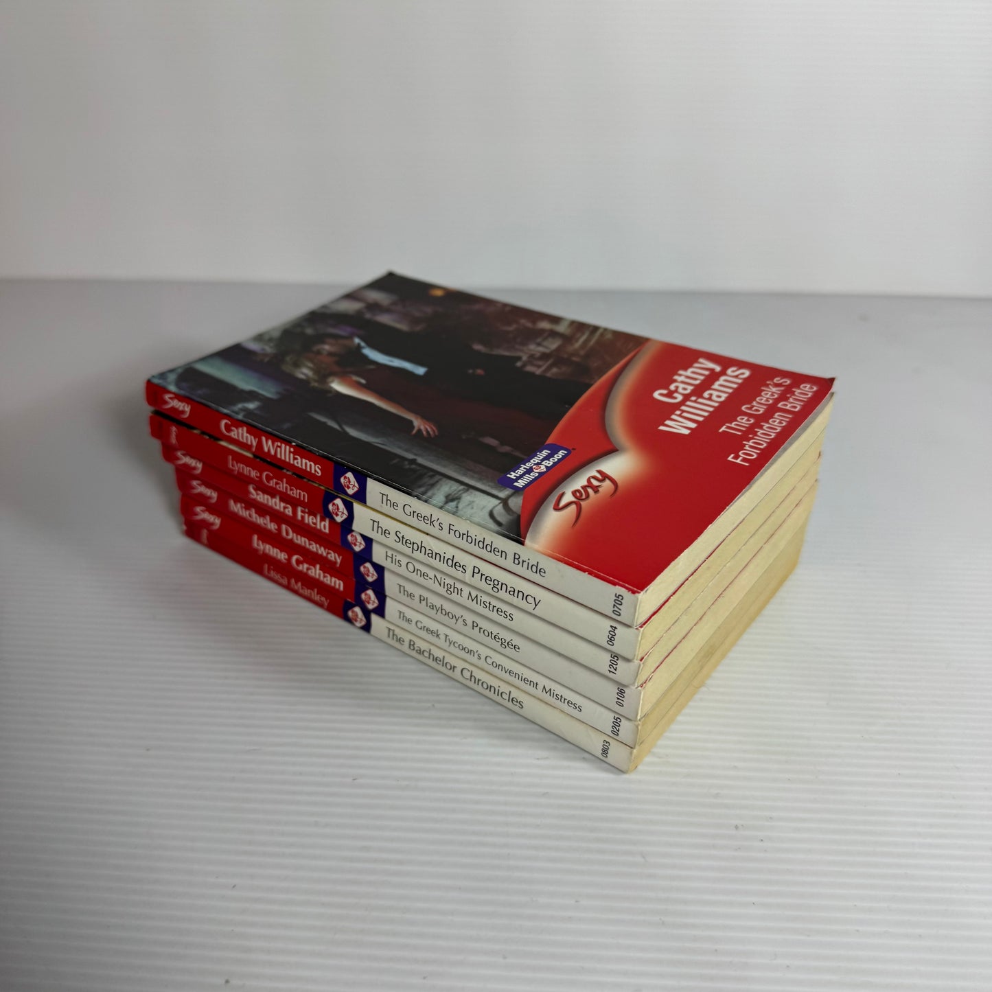 Mills & Boon Sexy Book Bundle x 6 Books (3171)