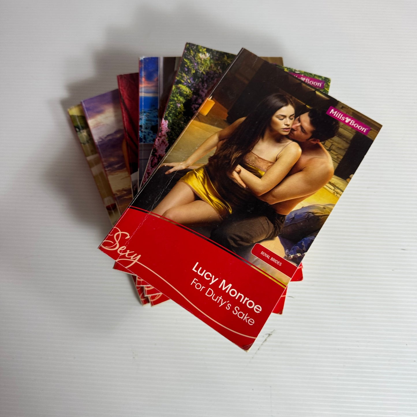 Mills & Boon Sexy Book Bundle x 6 Books (3161)