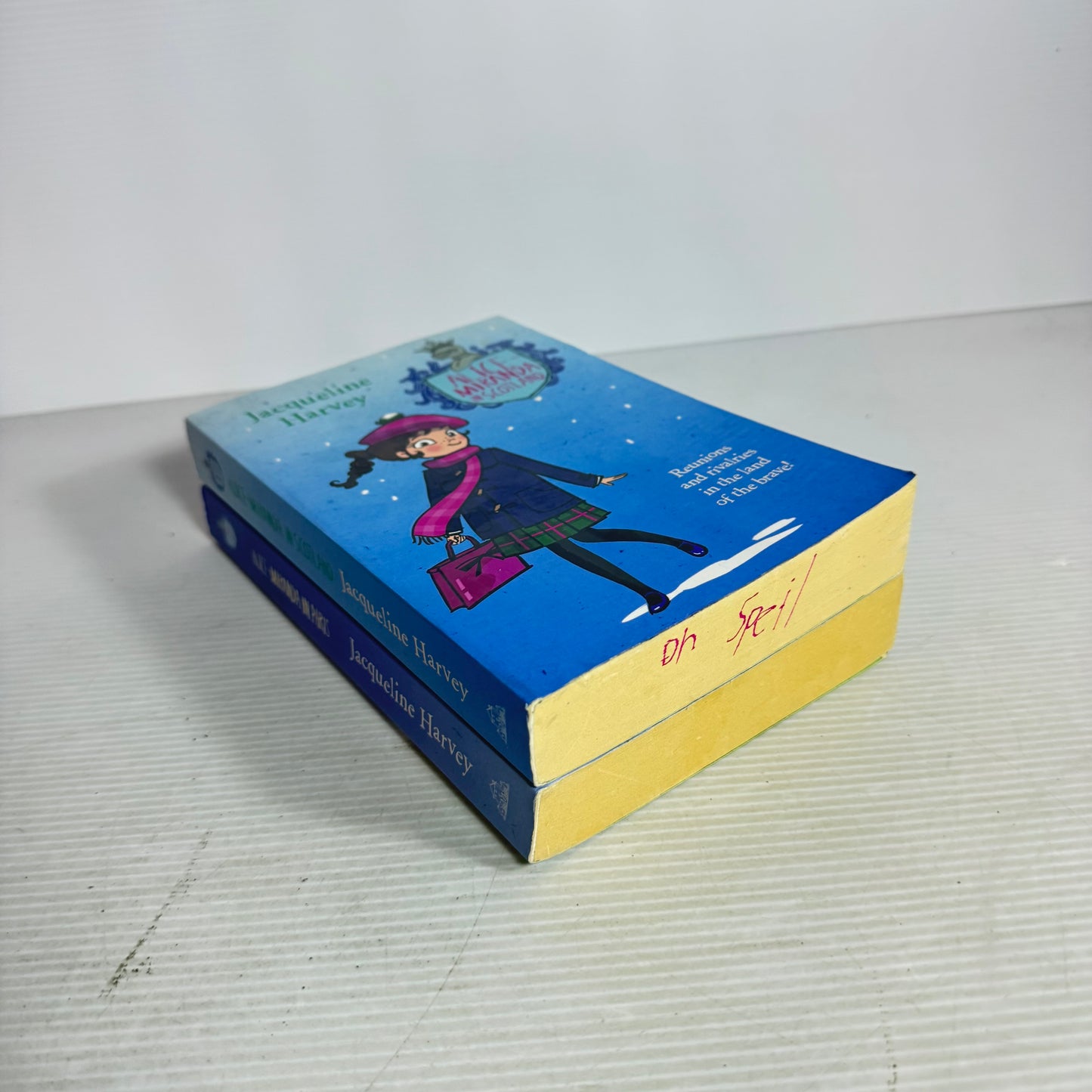Jacqueline Harvey Book Bundle x 2 : Alice Miranda in Scotland & Alice Maranda in Paris (2984)