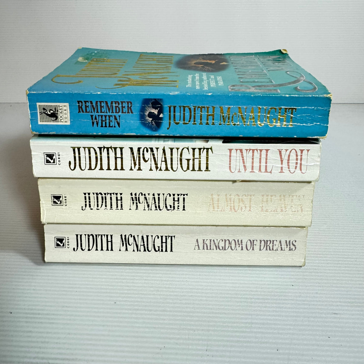 Judith McNaught Bundle x 4 : Remember When, Until You, A Kingdom of Dreams, Almost Heaven (3409)