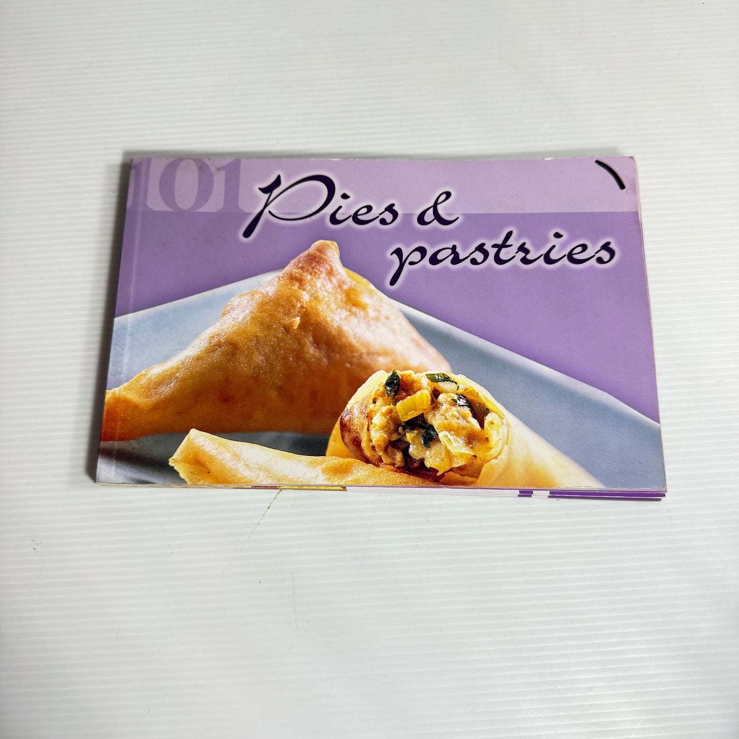 Pies & Casseroles Book Bundle x 2 : Casseroles and Pies - Family Circle Step-by-Step & 101 Pies & Pastries( 3179)
