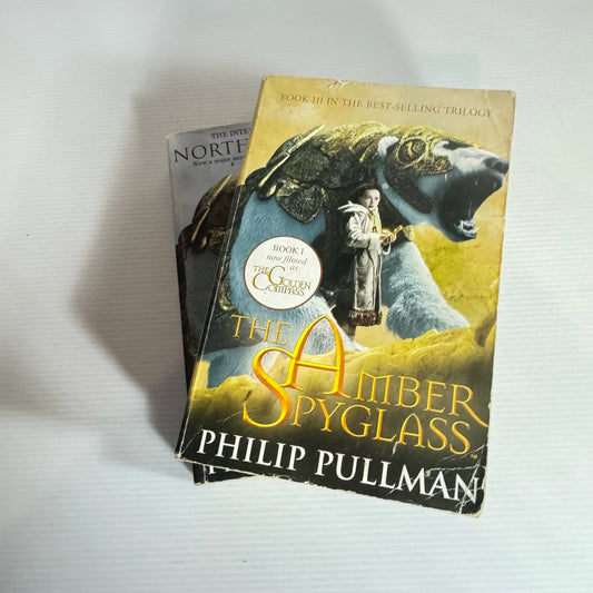 The Golden Compass Series Book Bundle x 2 Books : The Amber Spyglass & The Golden Compass - Philip Pullman