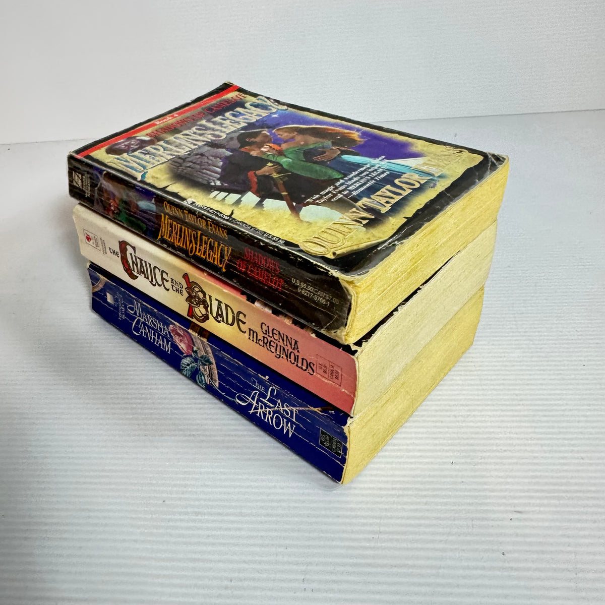 Vintage Historical Romance Bundle x 3 : Merlin's Legacy - Quinn Taylor Evans, The Last Arrow - Marsha Canham, The Chalice and the Blade - Glenna McReynolds (Vintage 1997/98)  (3404)