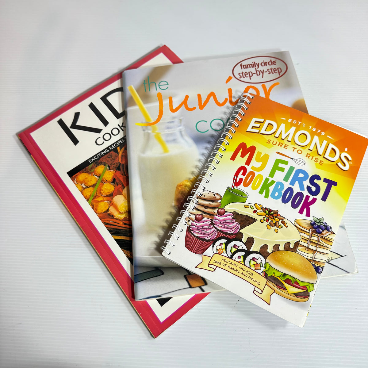 Junior Cookbook Bundle x 3 : My First Cookbook - Edmonds, The Junior Cook - Family Circle Step-By-Step, Kids Cookbook - Bridget Jones(3317)