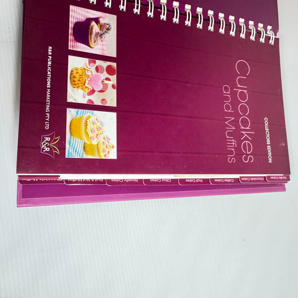 Cupcake Book Bundle x 3 Books : 500 Cupcakes, Cupcakes & Muffins, Super-duper Cupcakes (3223)