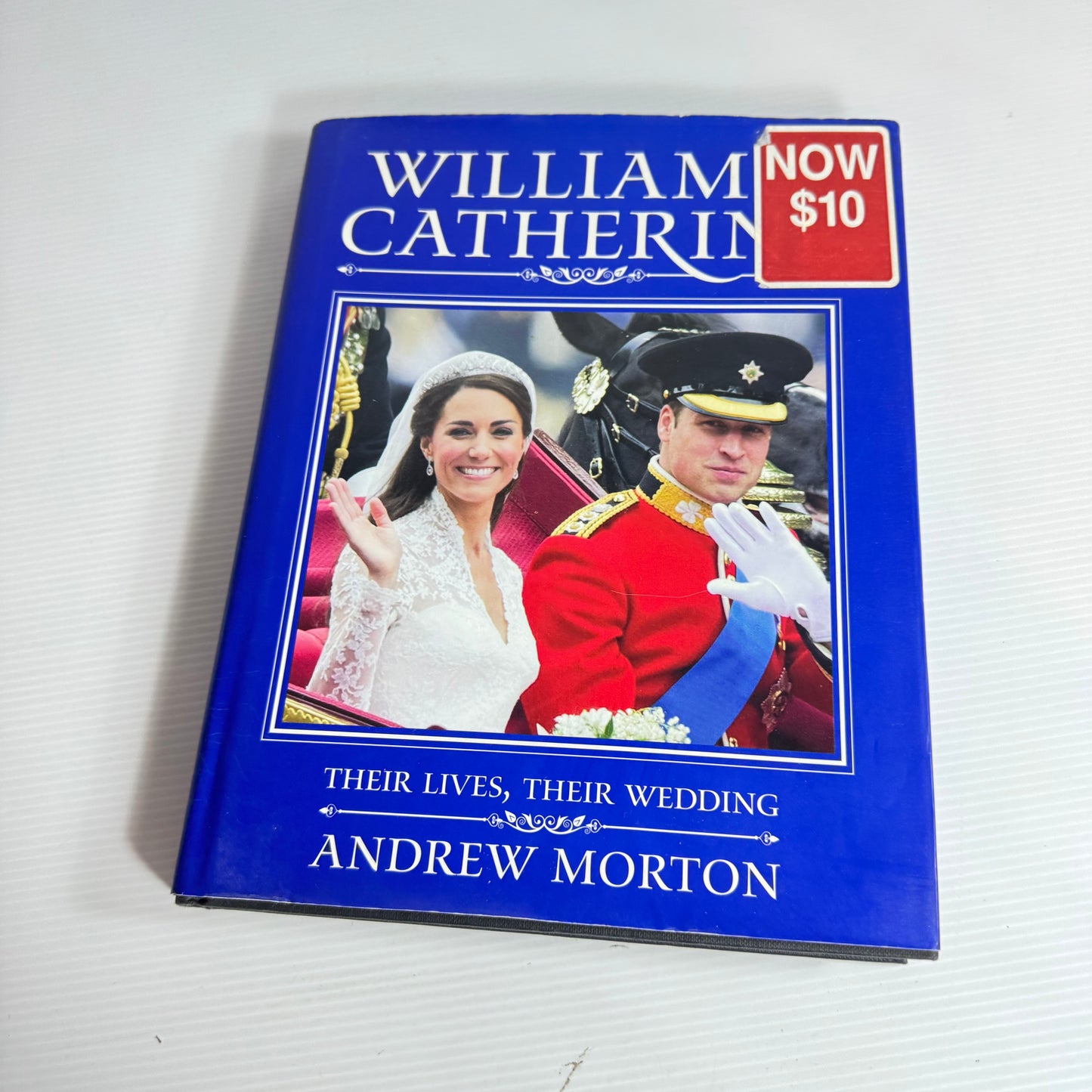 Royal Family Book Bundle : William& Catherin - Andrew Morton, William : The Man Who Will Be King - Nicolas Davies, Diana : A Tribute to the People's Princess (3228)