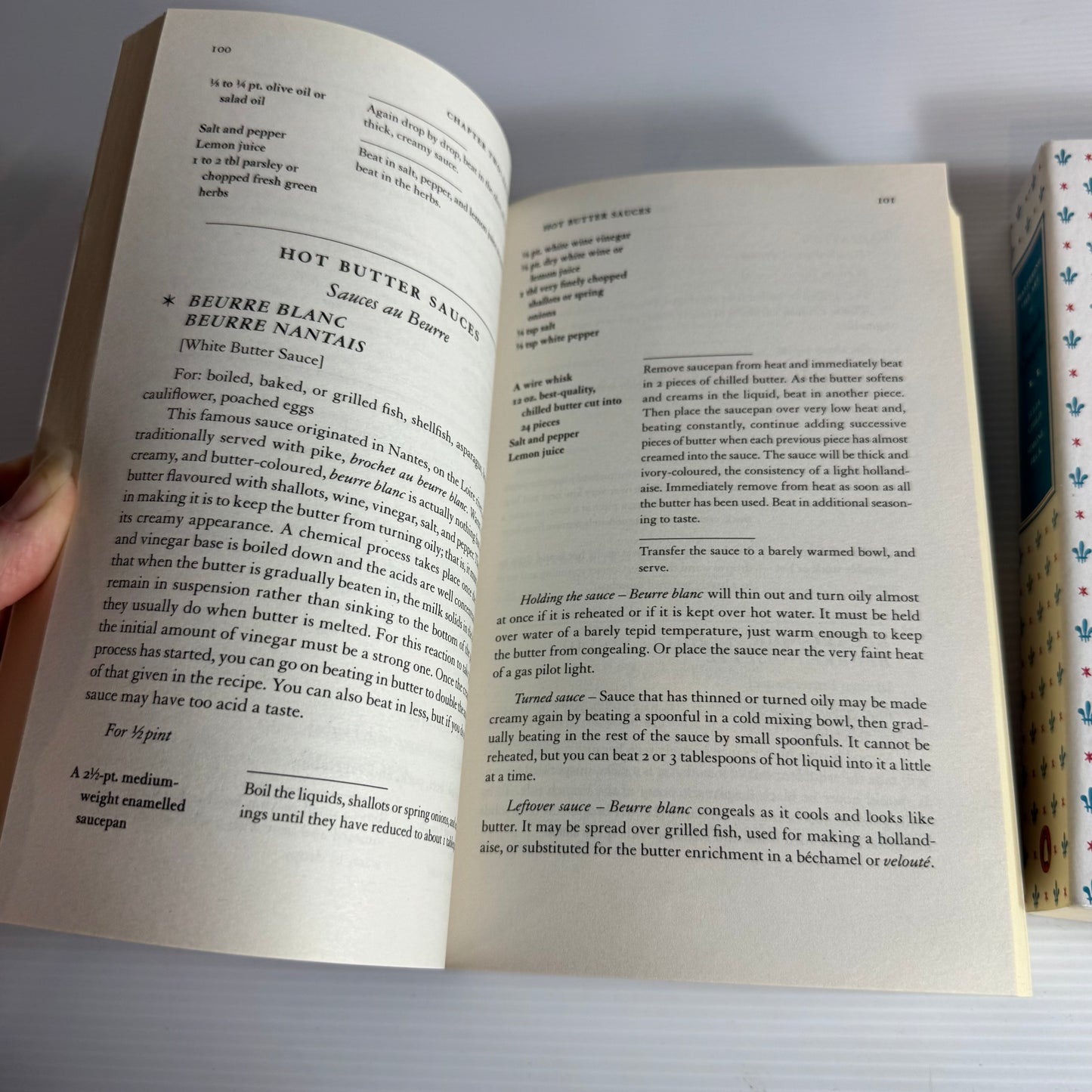 Mastering the Art of French Cooking Volume One & Two - Julia Child, Louisette Bertholle, Simon Beck(3116)