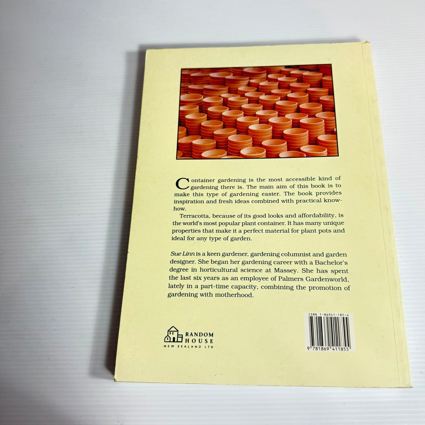 Palmers Book of Terracotta Gardening - Sue Linn
