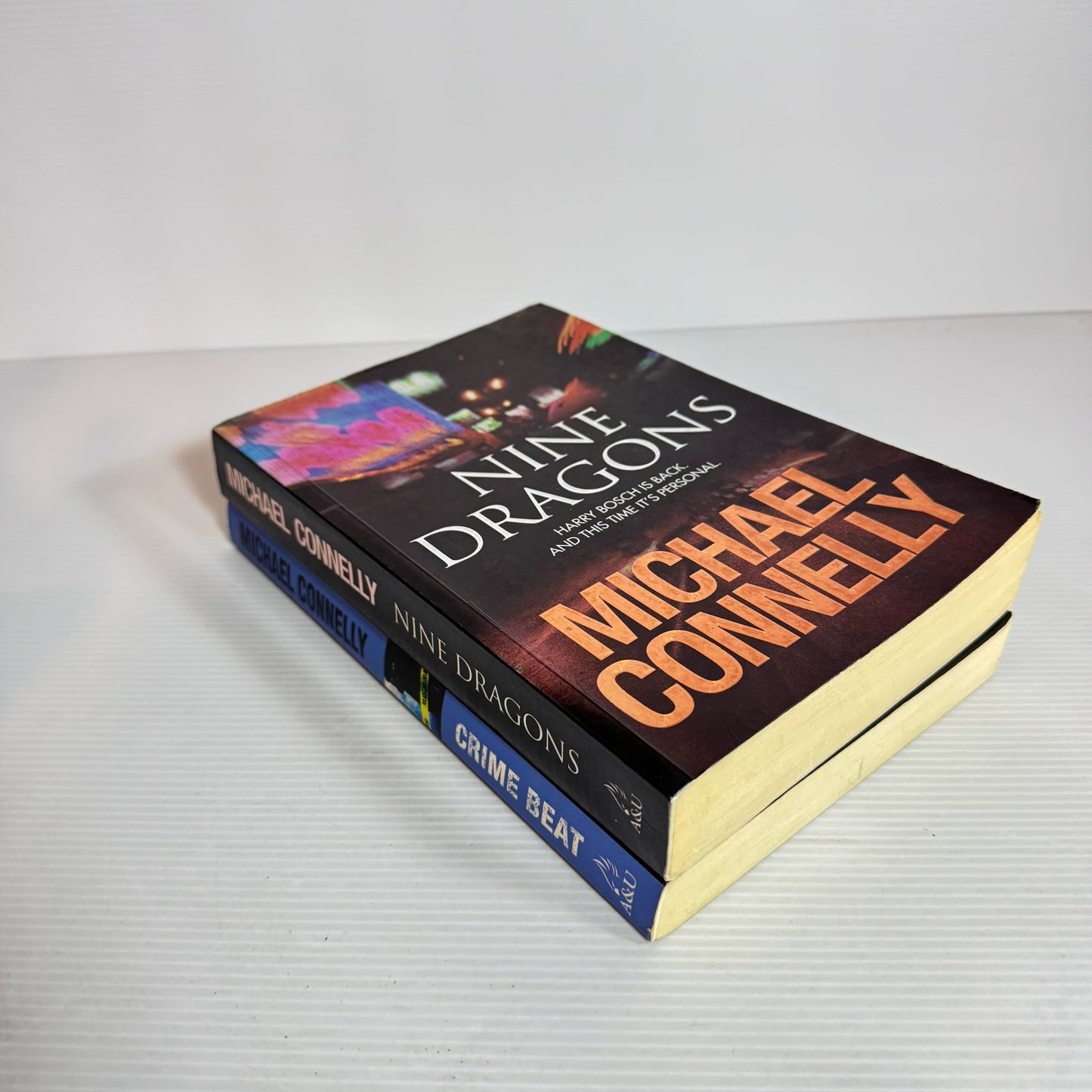 Michael Connelly Book Bundle x 2 : Crime Beat & Nine Dragons (2448)