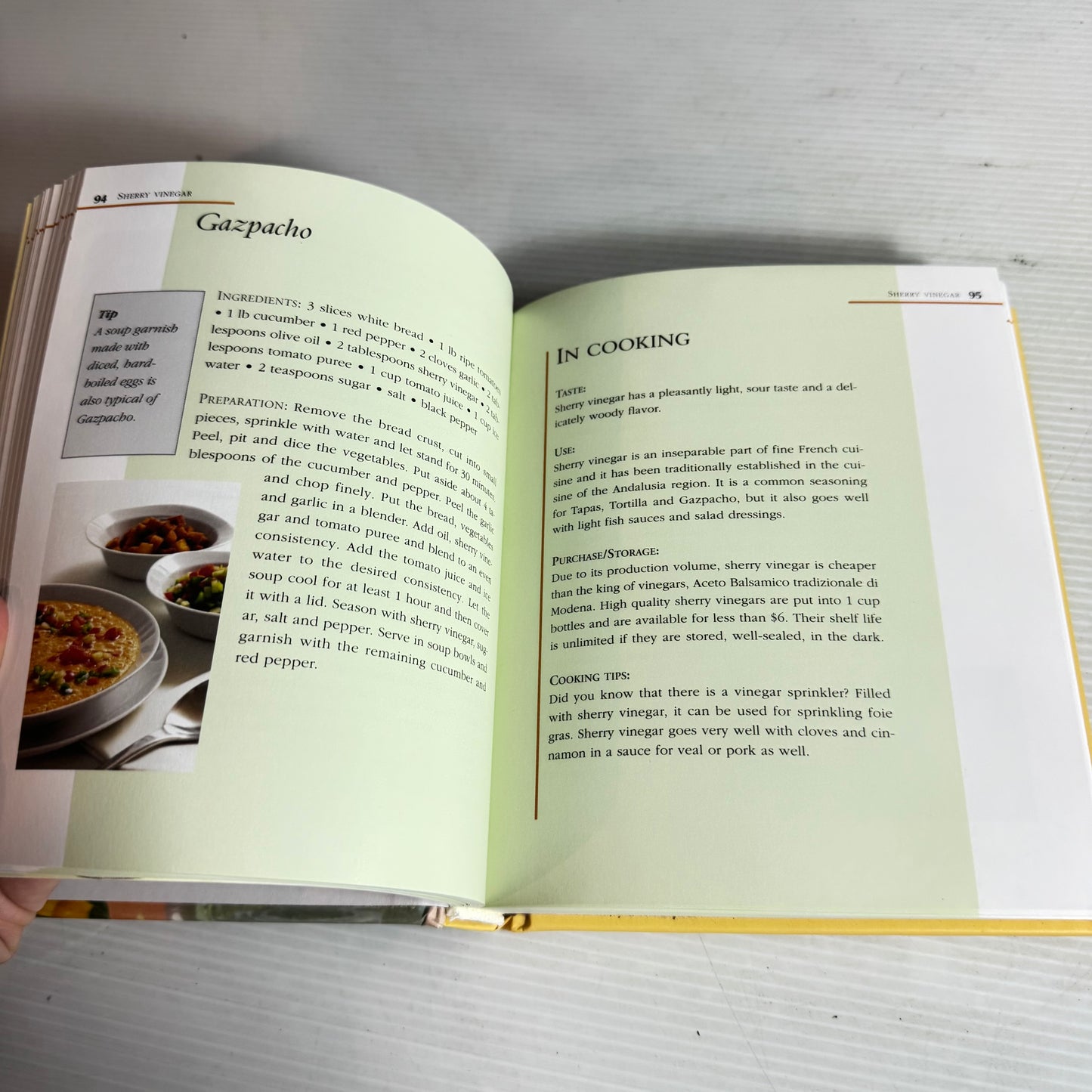 Olive Oil & Vinegar Book Bundle x 2 : Dumont's Lexicon of Oil & Vinegar, Flavouring with Olive Oil - Clare Gordon-Smith (2884)