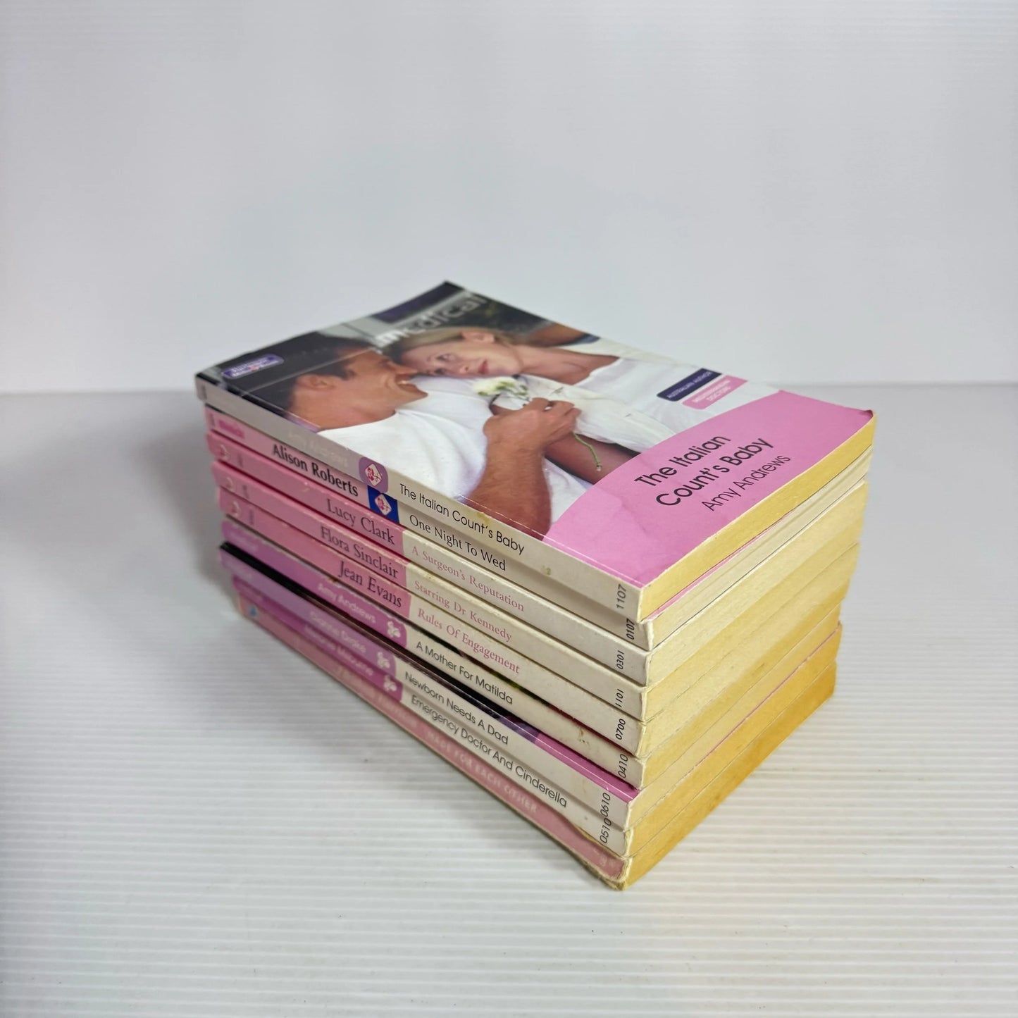 Mills & Boon Medical Romance Book Bundle x 9 Books (2284)