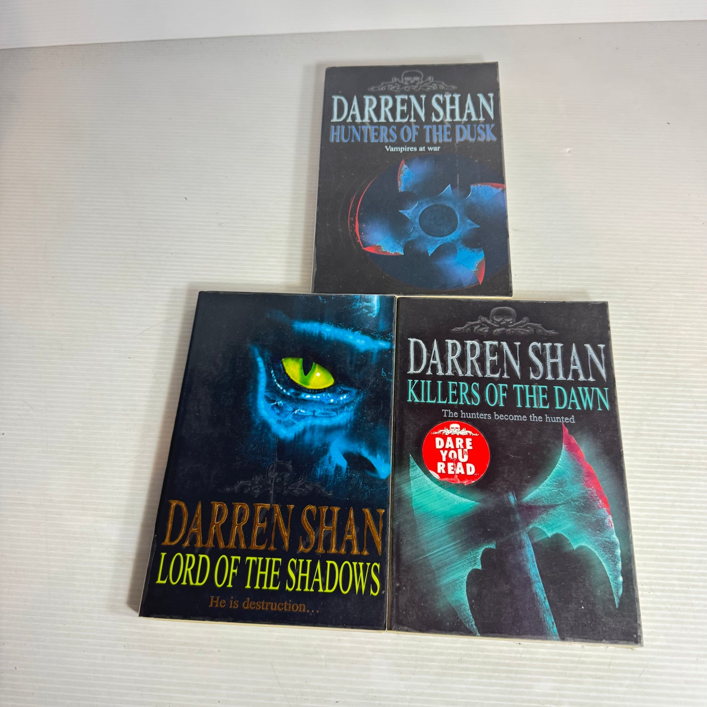 The Saga of Darren Shan Book Bundle x 3 : Hunters Of The Dusk, Killers Of The Dawn, Lord Of The Shadows(2992)