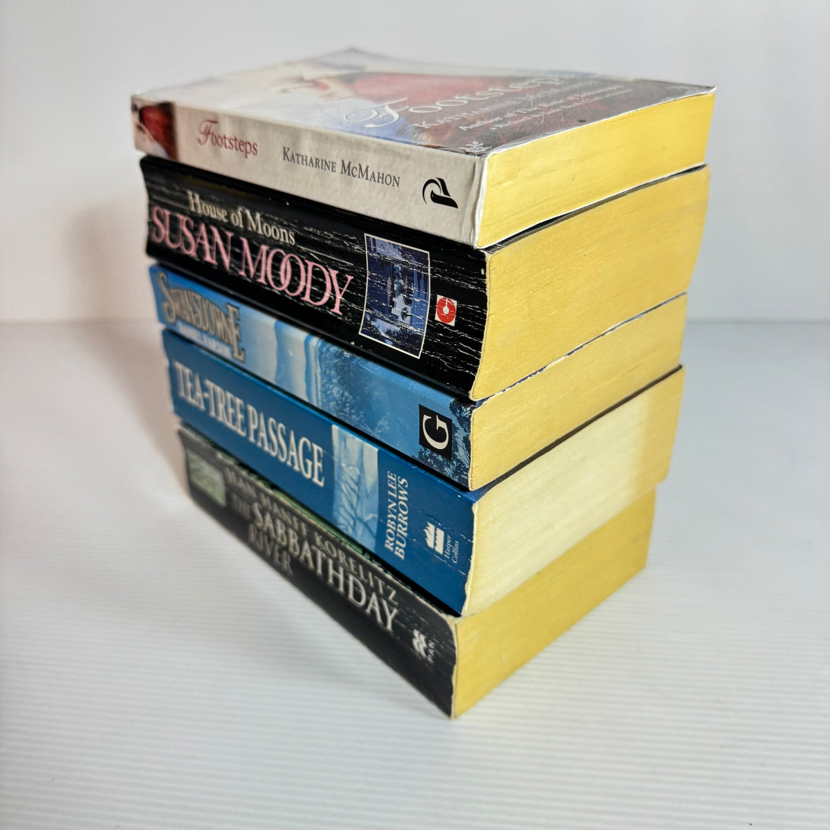 Family Saga Bundle x 5 : Swandsdowne - Daniel Farson, House of Moons - Susan Moody, Footsteps - Katharine McMahon, The Sabbathday River - Jean Hanff Korelitz, Tea-Tree Passage - Robyn Lee Burrows