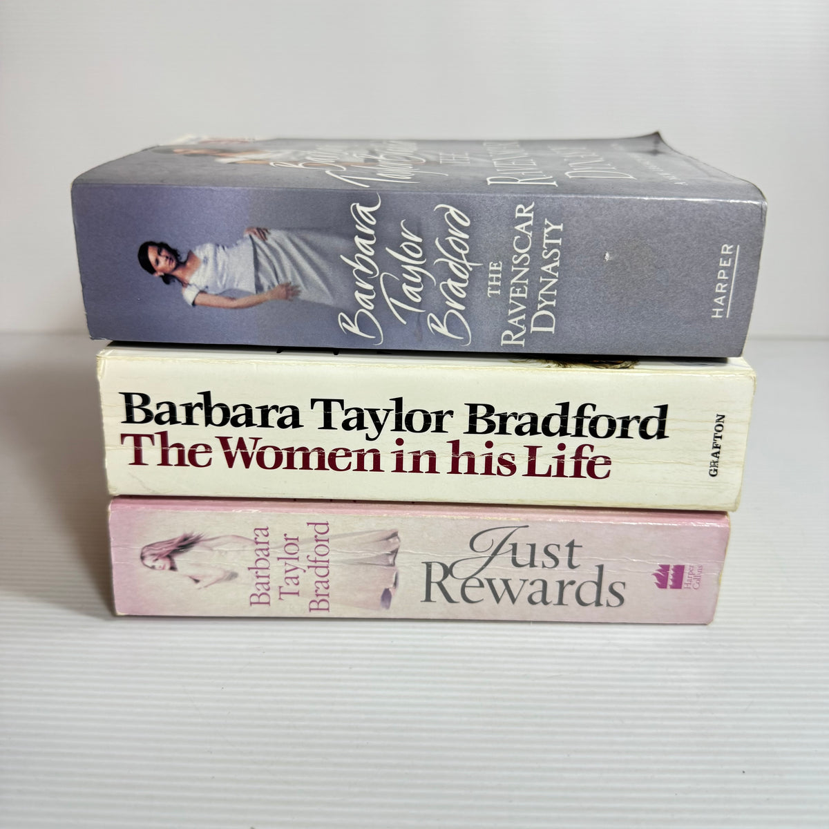 Barbara Taylor Bradford Bundle x 3 : The Ravenscar Dynasty, The Women In His Life, Just Rewards (3430)