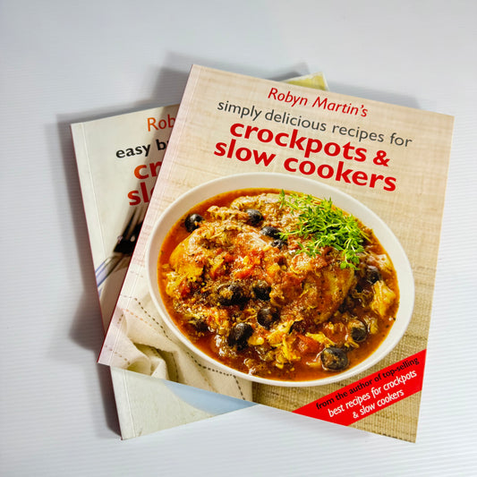Robyn Martin Cookbook Bundle x 2 : Easy Budget Recipes for Crockpots & Slow Cookers, Simply Delicious Recipes for Crockpots & Slow Cookers (3067)
