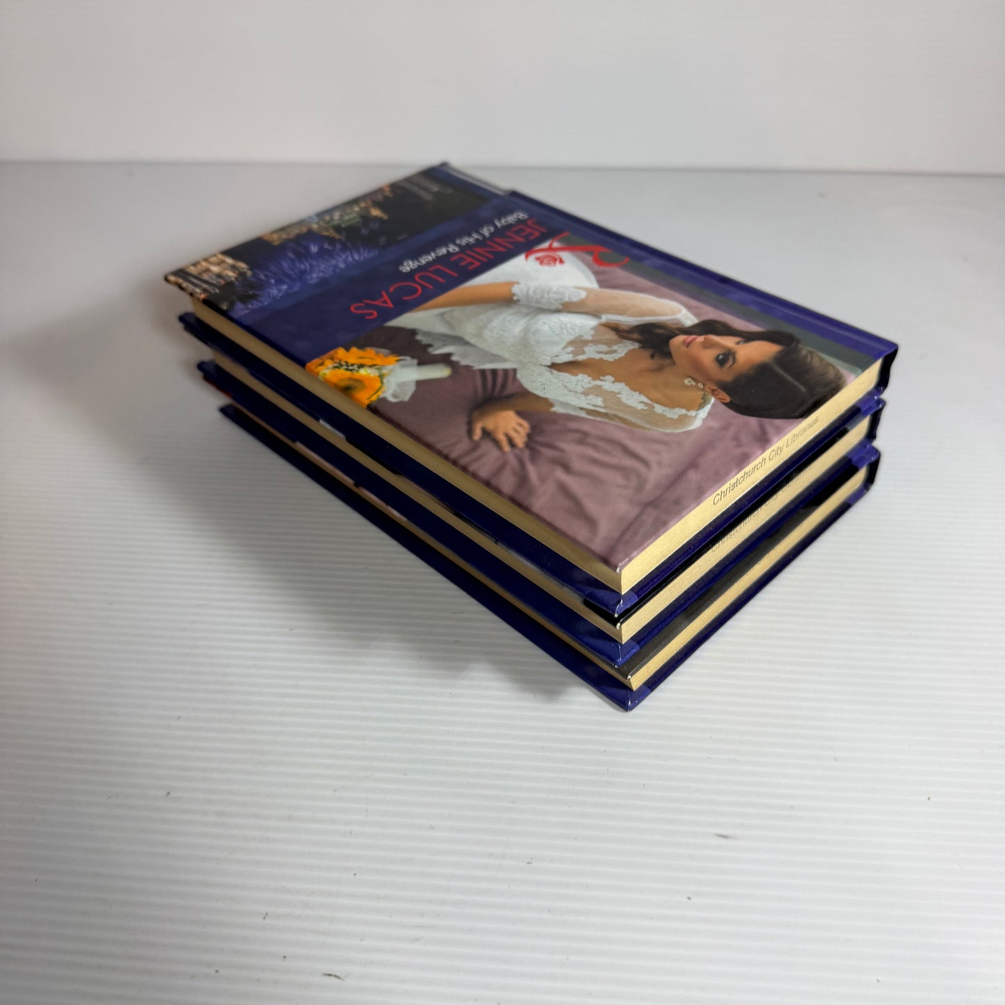 Mills & Boon Medium Hardcover Book Bundle x 3 Books (3141)