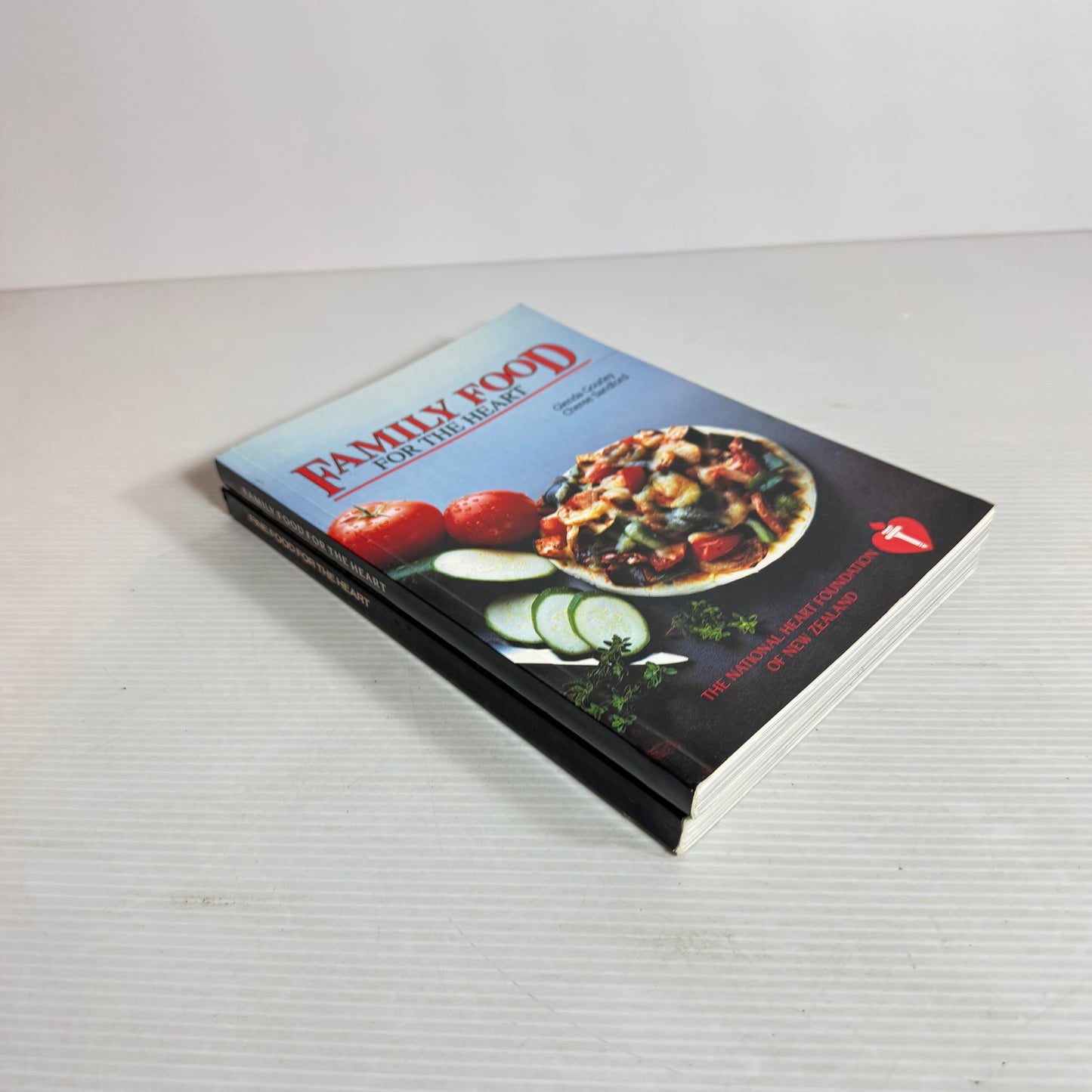 Family Food & Fine Food For the Heart Book Bundle - The National Heart Foundation of New Zealand  x 2 Books (2800)