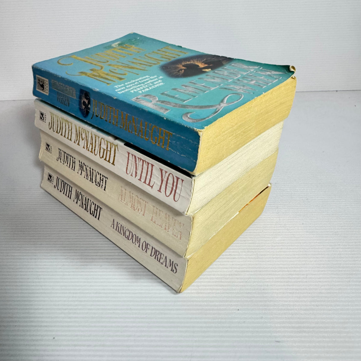 Judith McNaught Bundle x 4 : Remember When, Until You, A Kingdom of Dreams, Almost Heaven (3409)