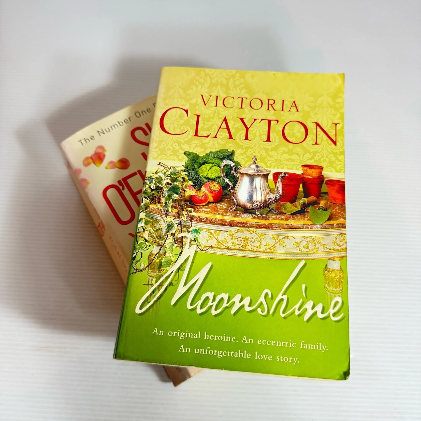 Romance Book Bundle x 2 : Moonshine - Victoria Clayton & Yours, Faithfully - Sheila O'Flanagan (2352)