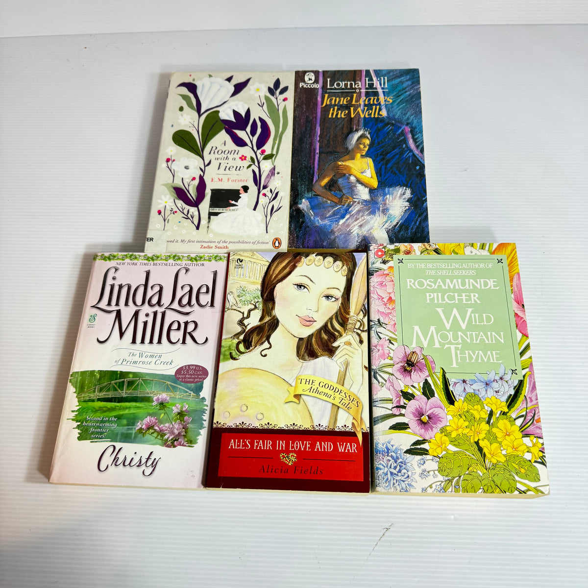 Romance Bundle x 5 : Alee's Fair In Love and War - Alicia Fields, The Women of Primrose Creek - Linda Lael Miller, A Room With A View - E.M. Forster, Jane Leaves the Wells - Lorna Hill, Wild Mountain Thyme - Rosamunde Pilcher(3358)