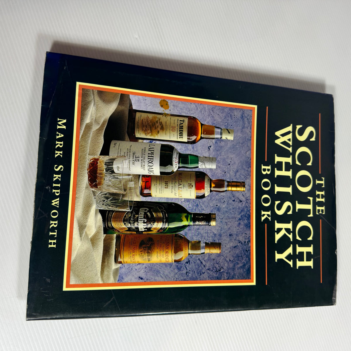 Scottish Whisky Bundle x 2 : Malt Whisky A Taste of Scotland - Graham Moore & The Scotch Whisky Book - Mark Skipworth (3478)