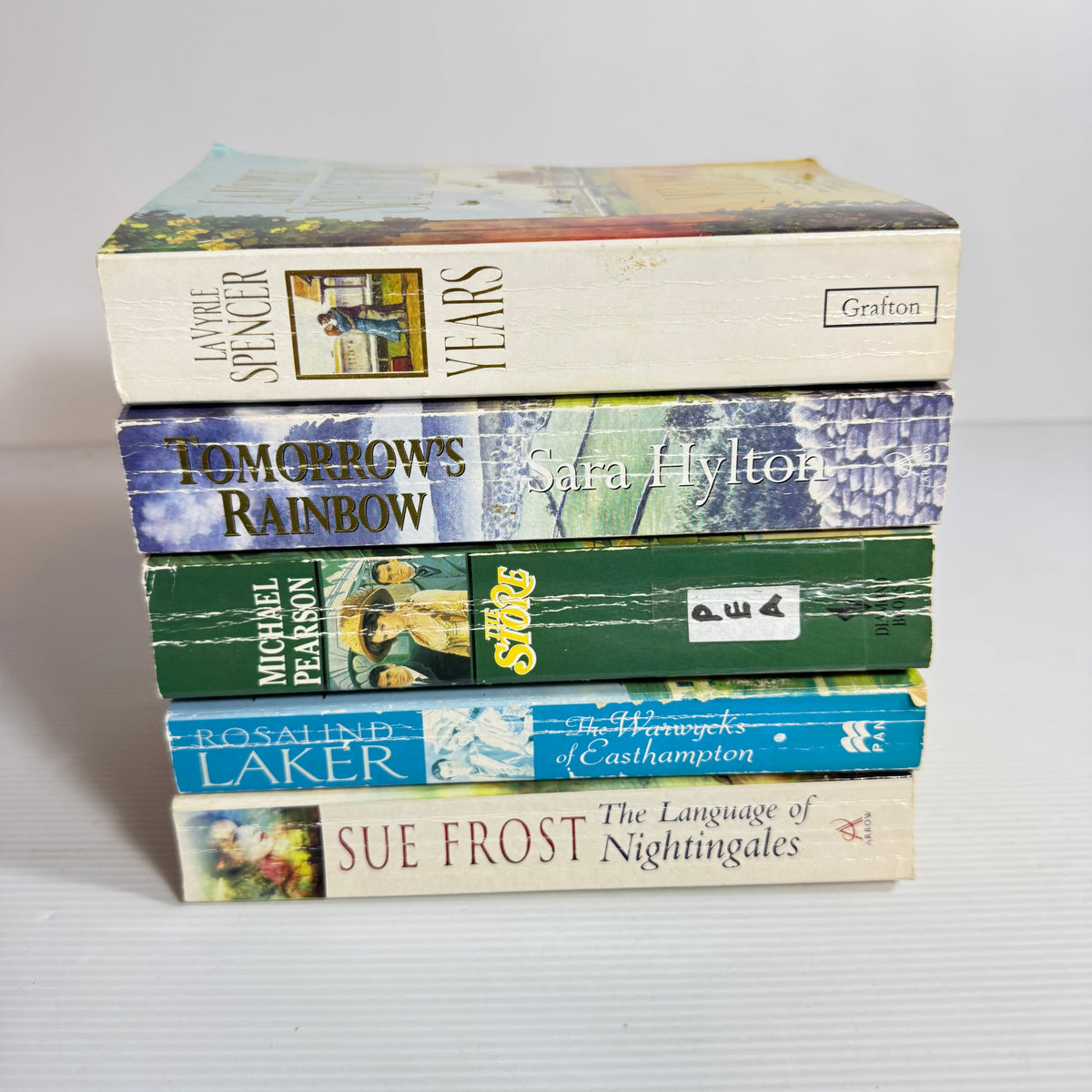 Historic Romance Bundle x 5 : Years - LaVyrle Spencer, The Store - Michael Pearson, The Language of Nightingales - Sue Frost, The Warwyks of Easthapton - Rosalind Laker, Tomorrow's Rainbow - Sara Hylton (3348)