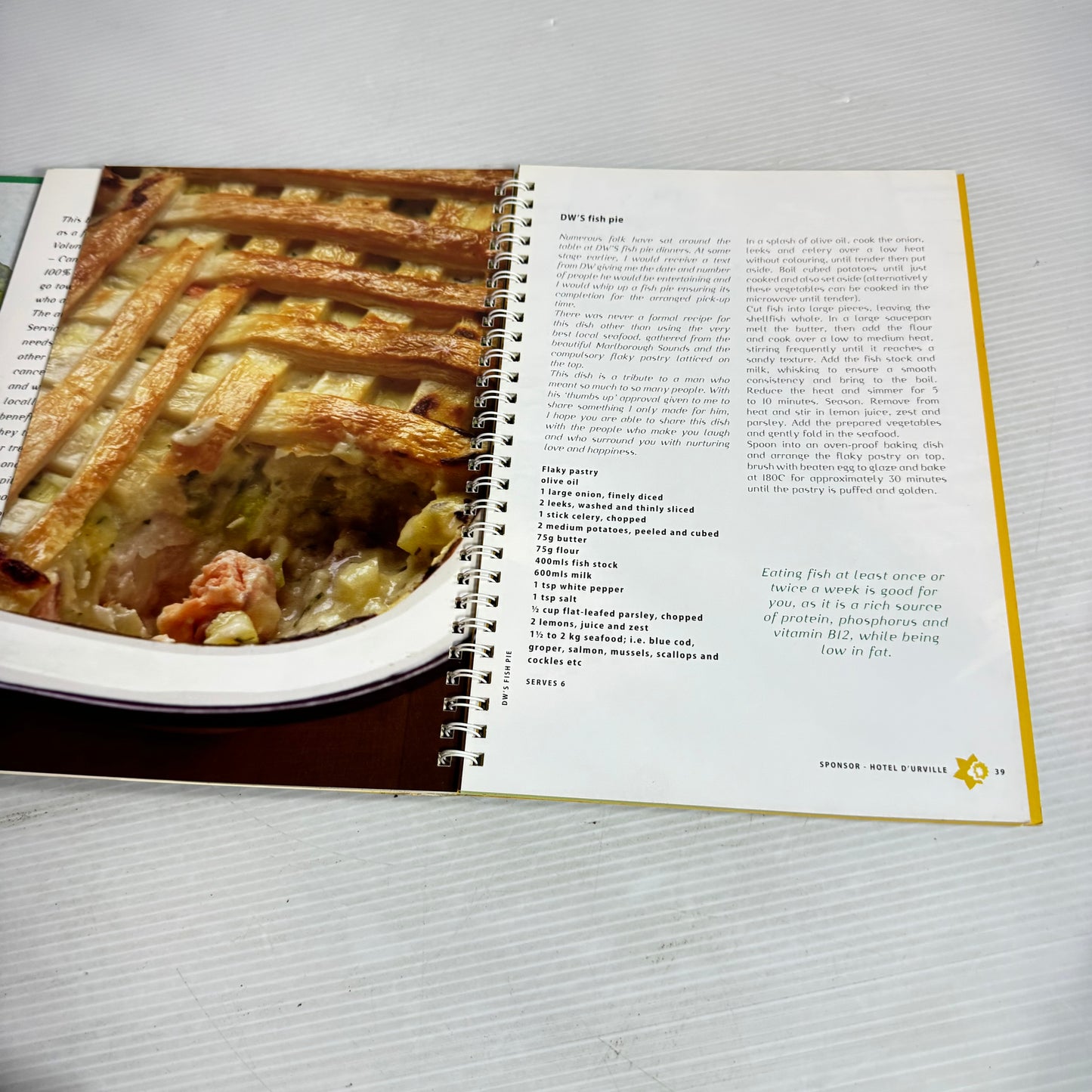 New Zealand Cookbook Bundle x 2 : A Cook's Calendar - Maree Connolly & New Zealand Food and How to Cook It - David Burton(2922)