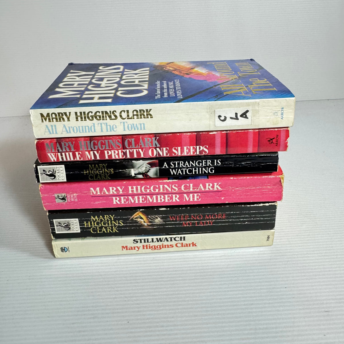 Mary Higgins Clark Bundle x 6 : A Stranger Is Watching, While My Pretty One Sleeps, All Around The Town, Stillwatch, Weep No More My Lady, Remember Me (3460)