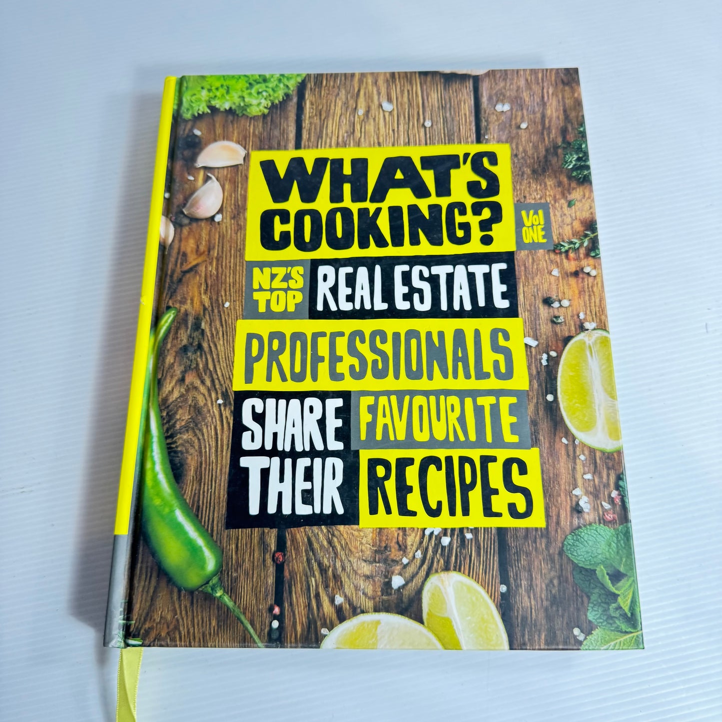 What's Cooking? Book Bundle x 2 Books (3195)