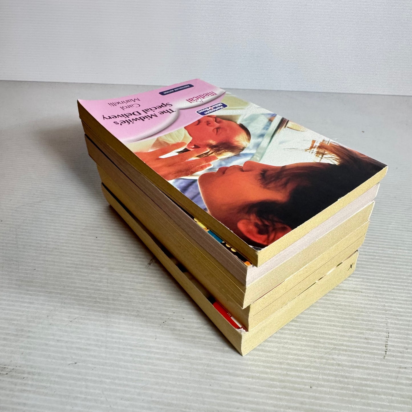 Mills & Boon Medical Romance Bundle x 5 Books 8 Stories (3022)