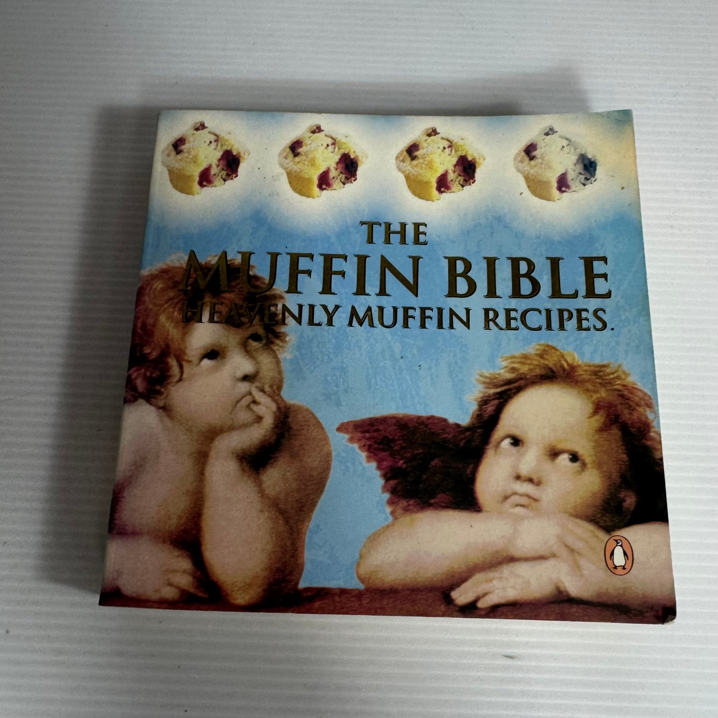 Muffin Book Bundle x 3 : The Muffin Bible : Heavenly Muffin Recipes, Marvellous Muffins - Alison Holst, Healthy & Delicious Muffins - Alison Holst & Simon Holst (3177)