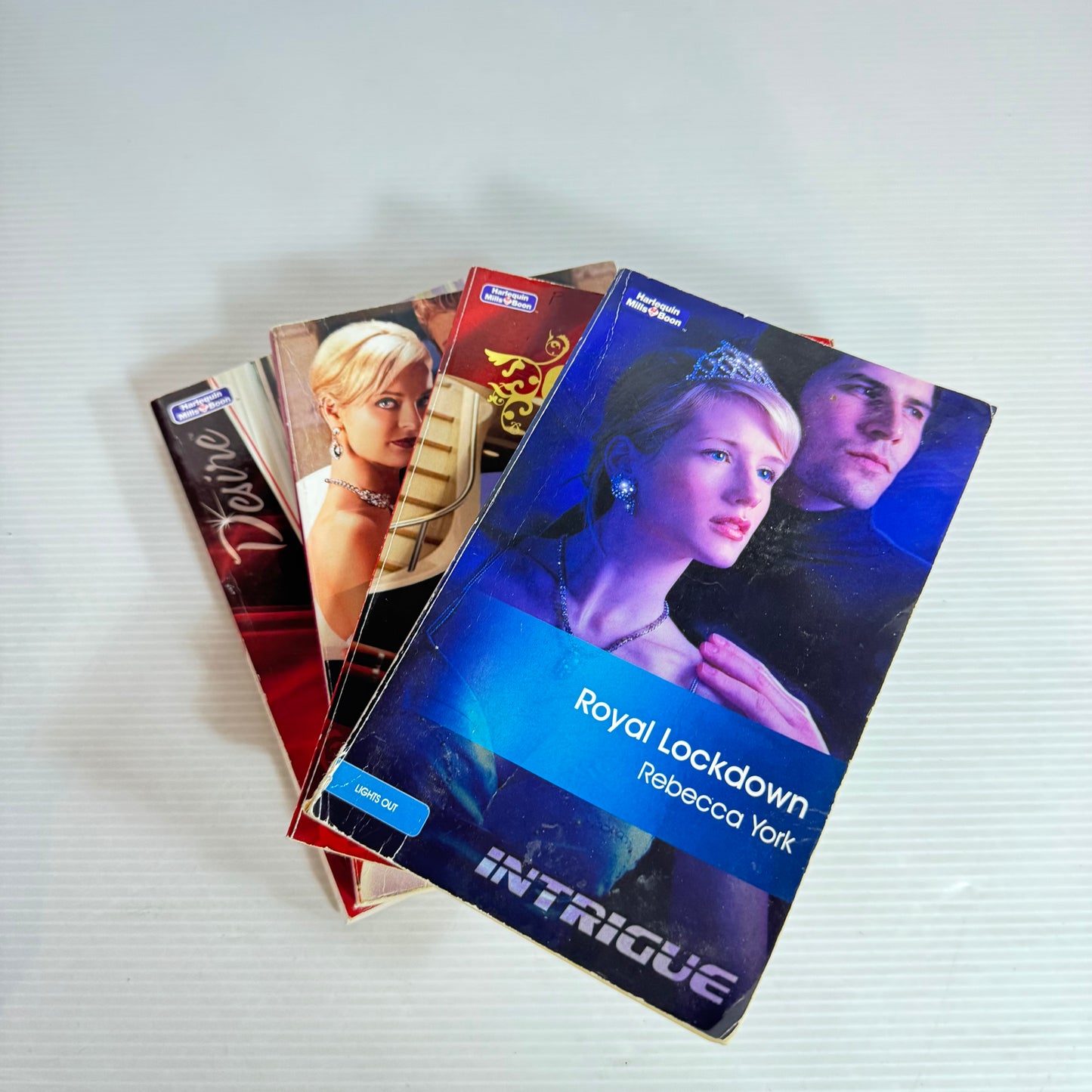 Mills & Boon Mixed Bundle : Desire, Royal, Intrigue : 4 x Books 6 x Stories (2487)