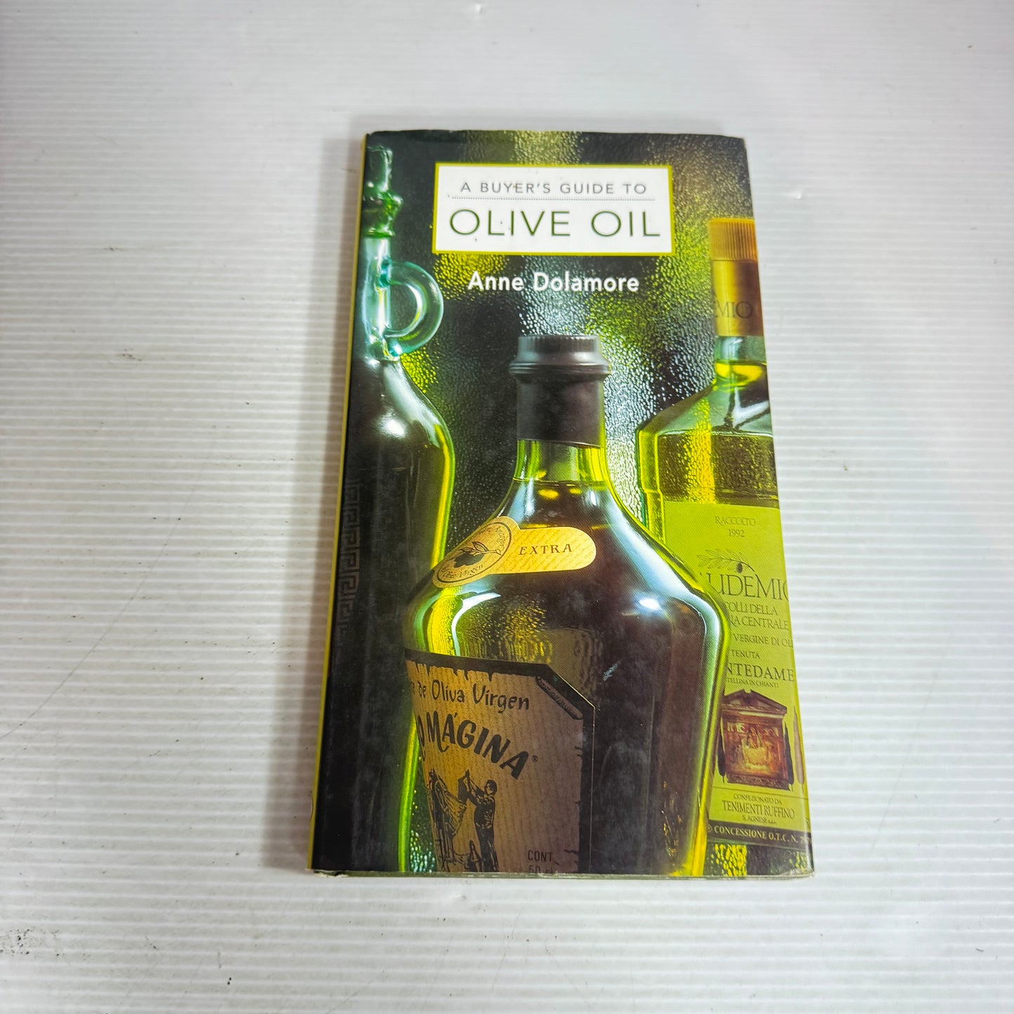 Olive Oil & Vinegar Book Bundle x 2 : A Buyer's Guide to Olive Oil - Anne Dolamore & Vinegar 1001 Practical Uses(2886)
