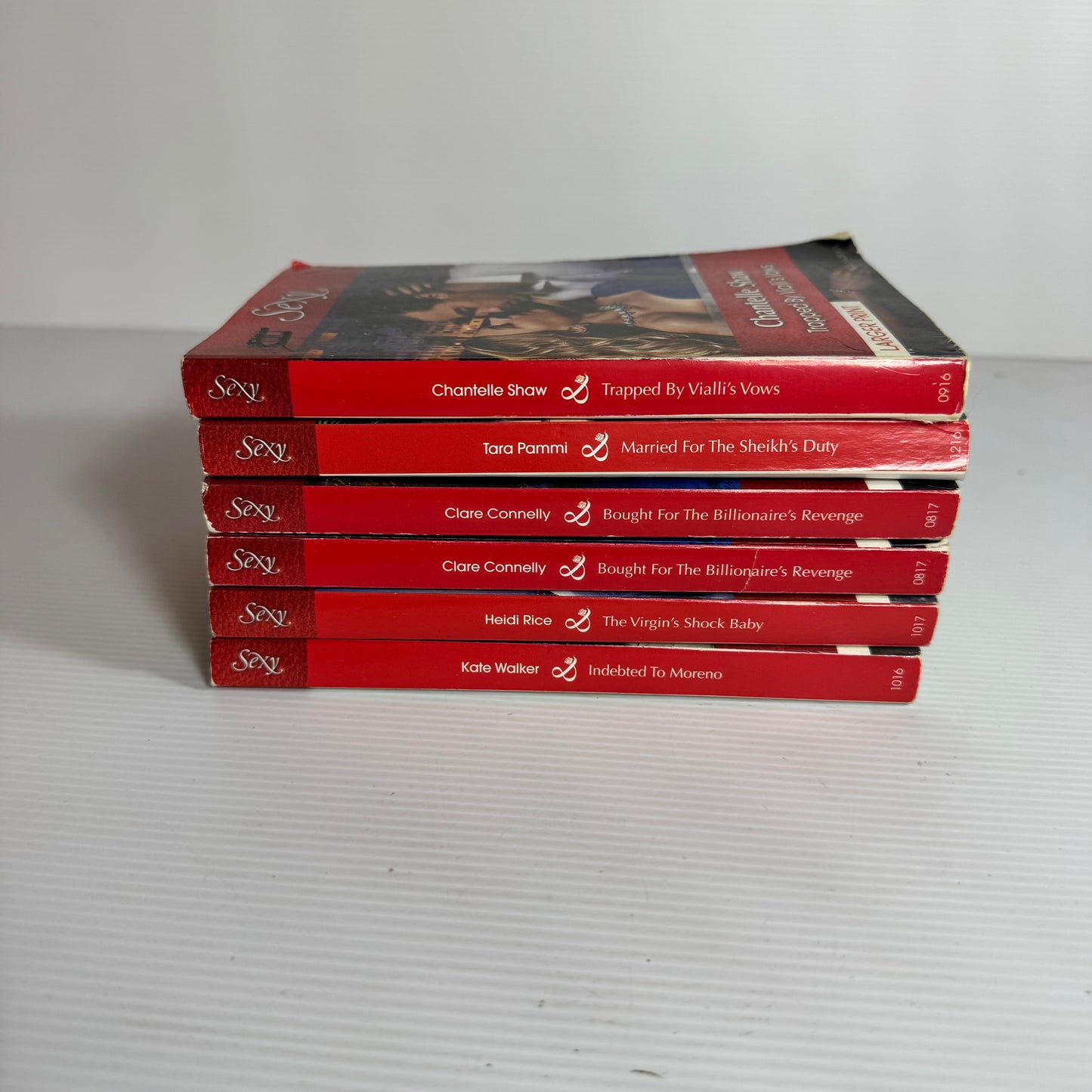 Mills & Boon Large Print Sexy Book Bundle x 6 Books (3158)