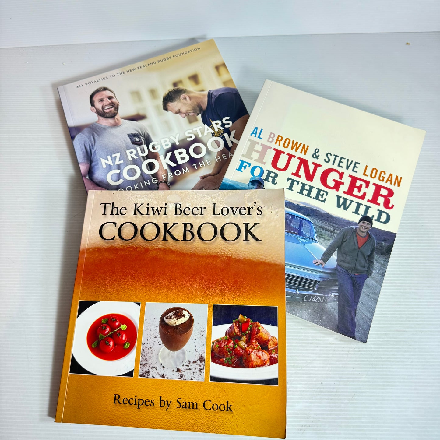Kiwi Cookbook Bundle x 3 : The Kiwi Beer Lover's Cookbook, Hunger for the Wild - Al Brown & Steve Logan, NZ Rugby Stars Cookbook : Cooking From the Heart (2917)(2917)