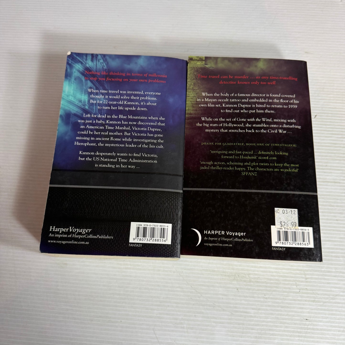 Rhonda Roberts Timestalker Book Bundle x 2 : Hoodwink & Gladiatrix (2954)