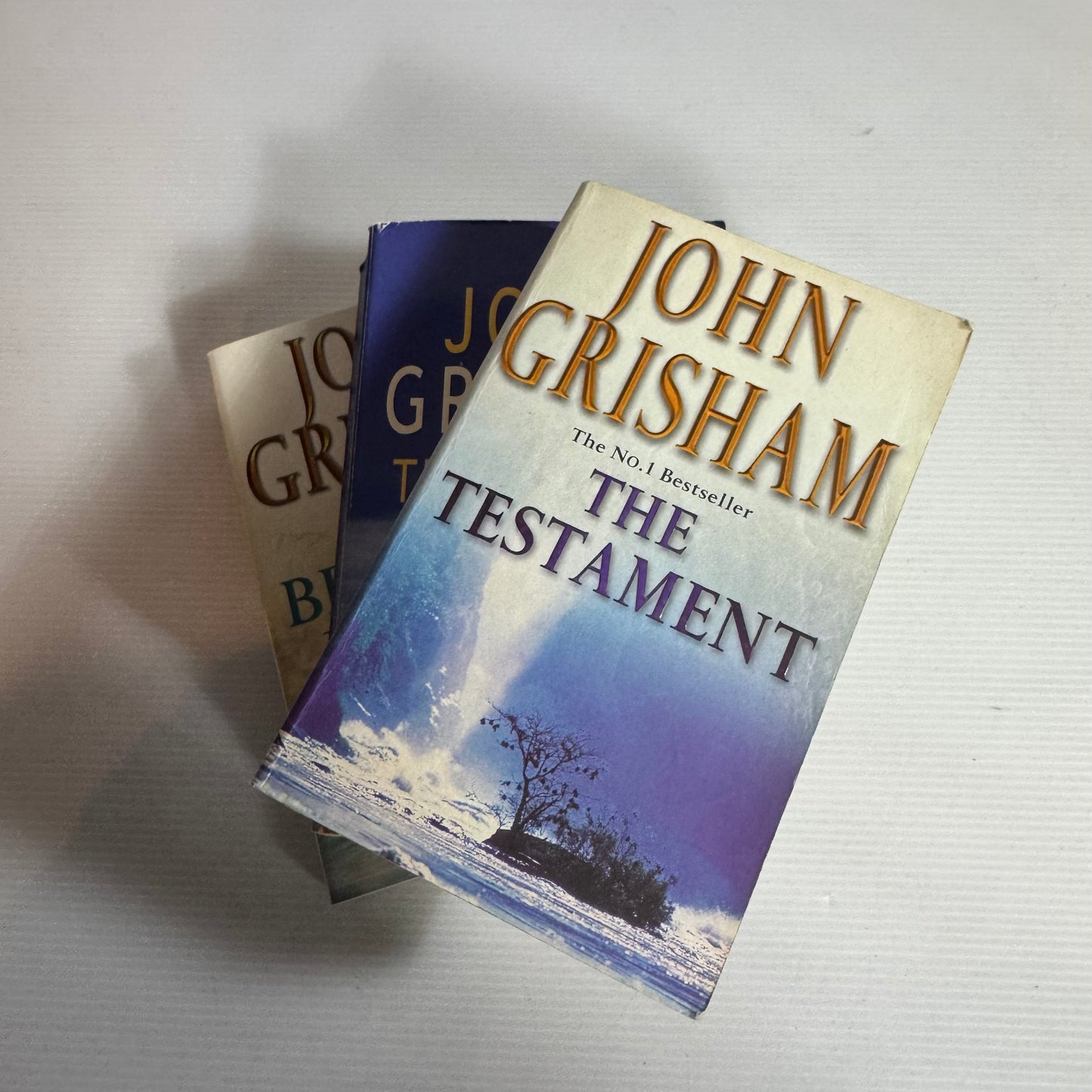 John Grisham Book Bundle x 3 : The Testament, The Partner, & The Brethren (3282)