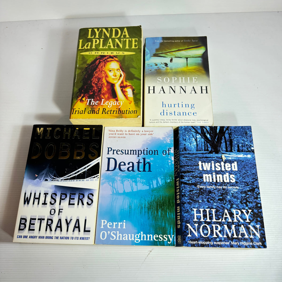 Crime Thriller 5 x Books 6 x Stories : The Legacy ; Trial and Retribution - Lynda LaPlante Omnibus, Hurting Distance - Sophie Hannah, Presumption of Death - Perri O'Shaughnessy, Whispers of Betrayal - Michael Dobbs, Twisted Minds - Hilary Norman (3420)