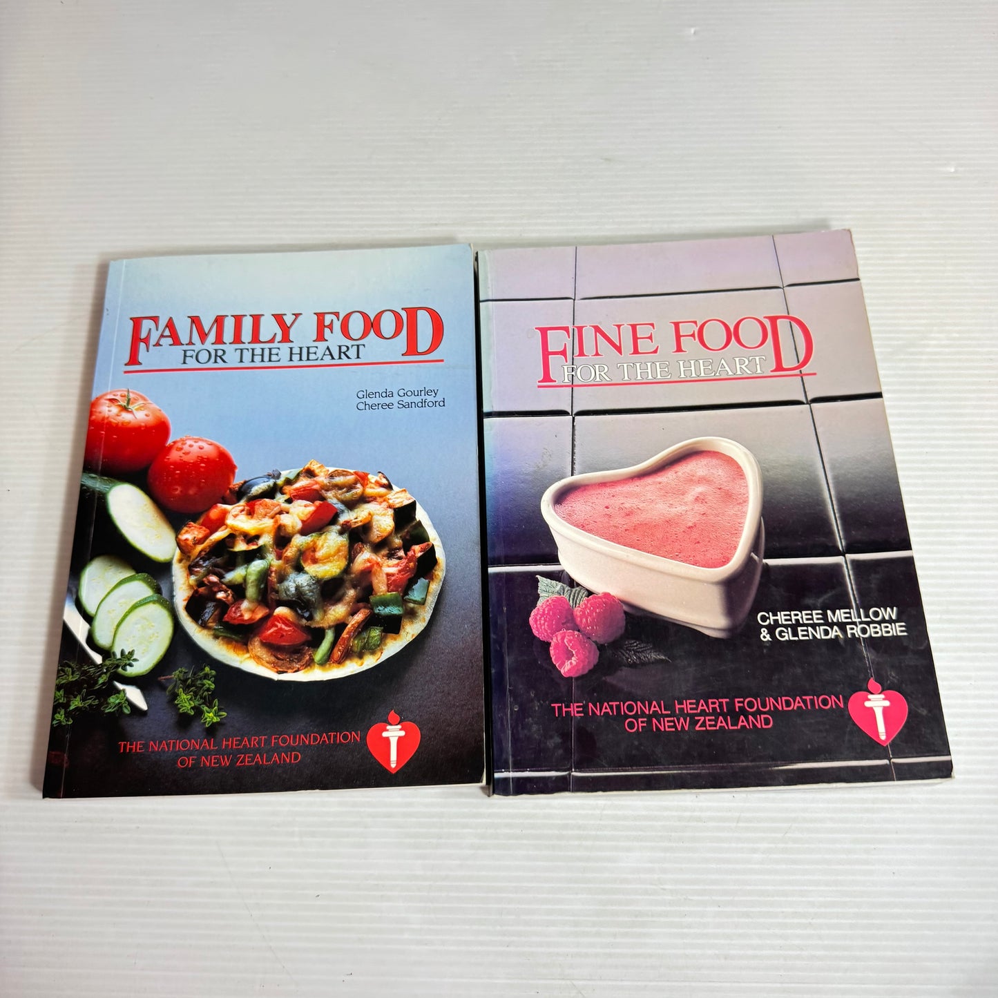 Family Food & Fine Food For the Heart Book Bundle - The National Heart Foundation of New Zealand  x 2 Books (2800)