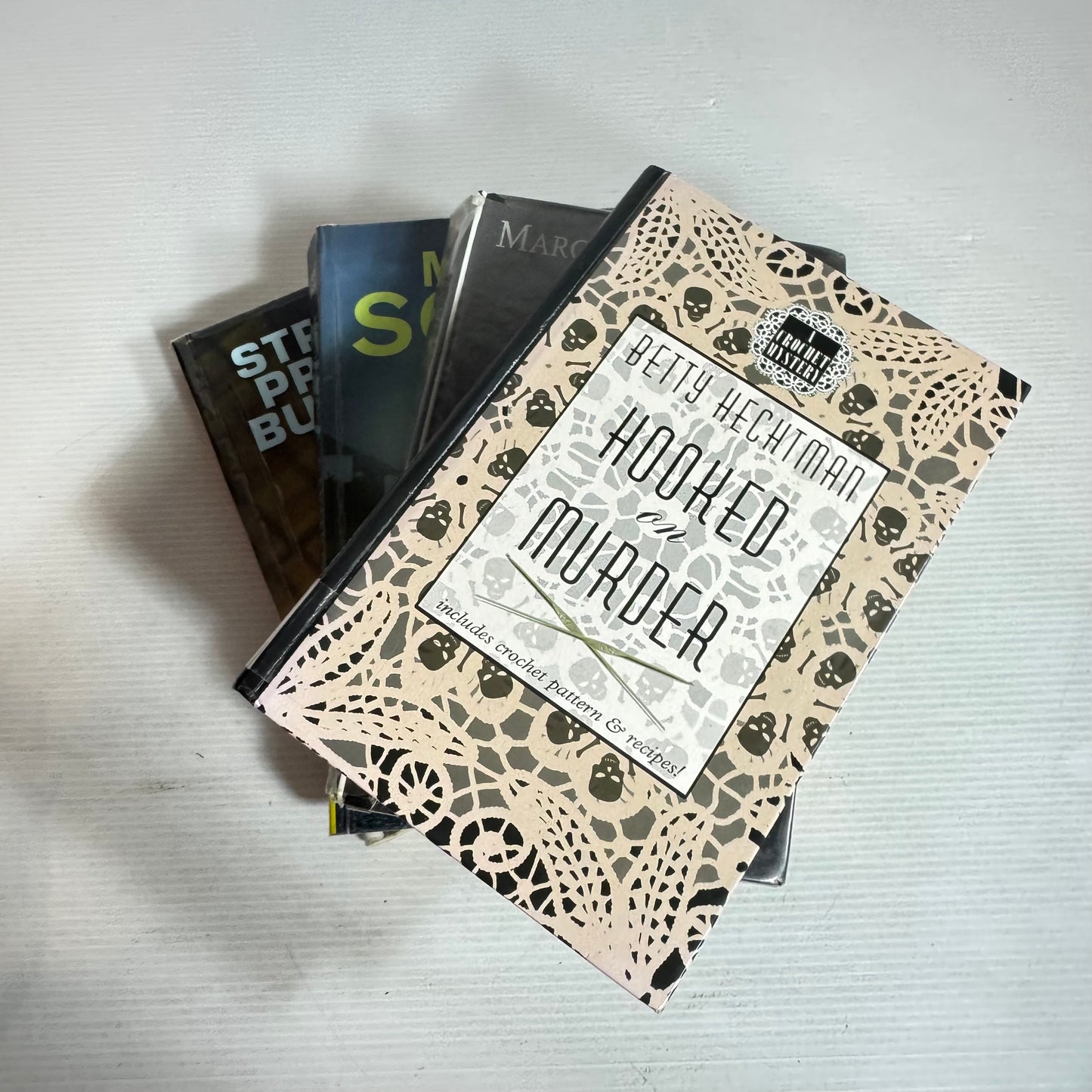 Large Print Crime Book Bundle x 4 Books : Strictly Private Business, Caging The Tiger, Hooked on Murder, A Killer Past(2872)