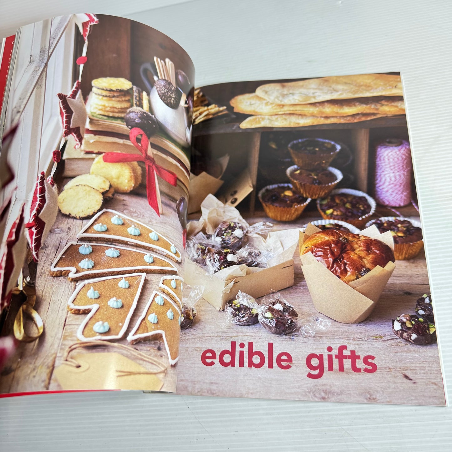 Christmas Cookbook Bundle x 3 Books (2794)