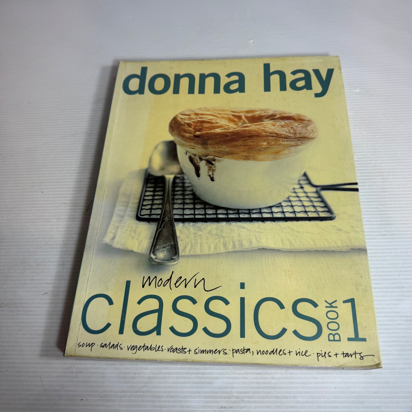 Donna Hay Cookbook Bundle x 3 : Simple Essentials : Pasta, Rice + Noodles, Simple Essentials Salads + Vegetables, Modern Classics Book 1(2910)