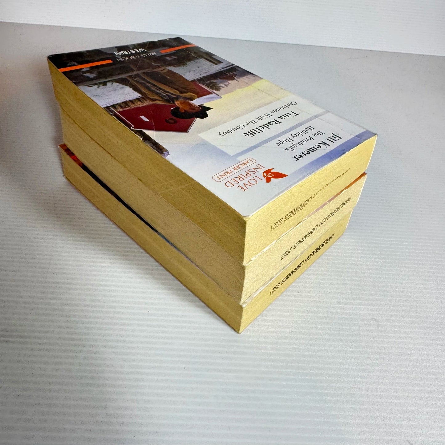 Mills & Boon Western Large Print Book Bundle x 3 Books 6 Stories (129)