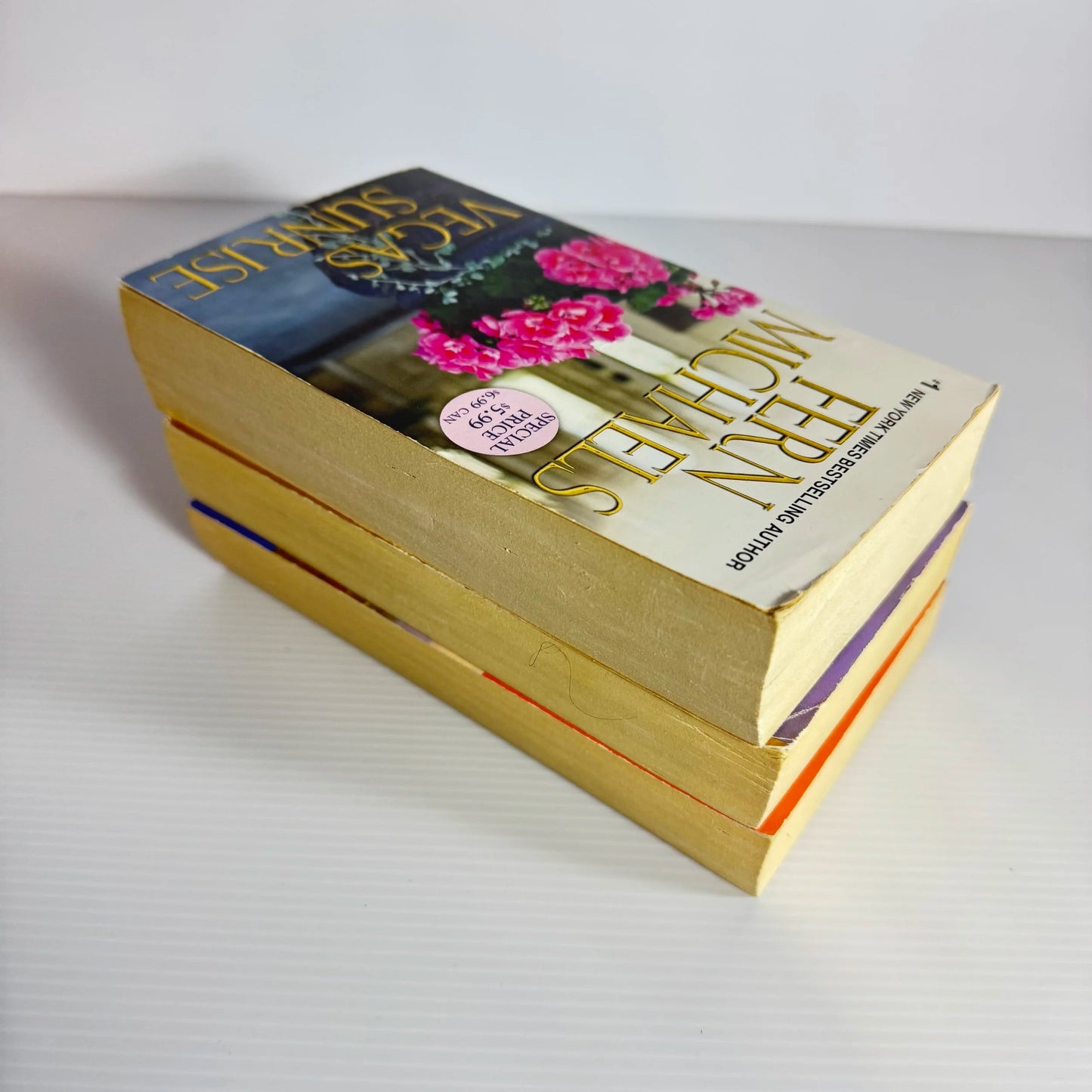 Fern Michaels Book Bundle x 3 Books : Betrayal, Texas Fury, Vegas Sunrise (321)